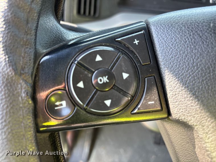 image for item YA2848 2020 Freightliner Cascadia semi truck