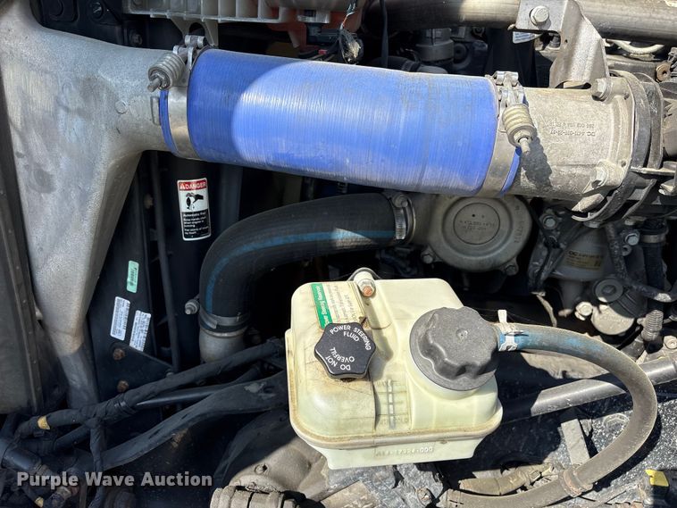image for item YA2848 2020 Freightliner Cascadia semi truck