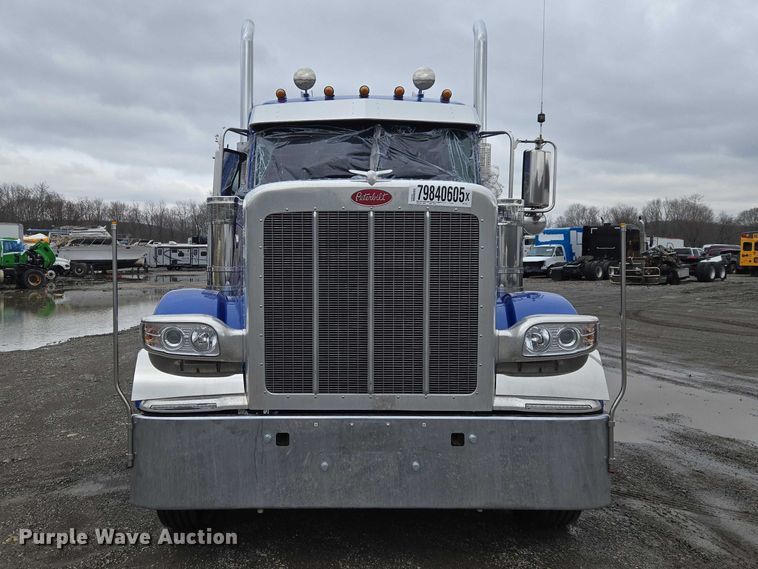 image for item YA2870 2025 Peterbilt 589 semi truck