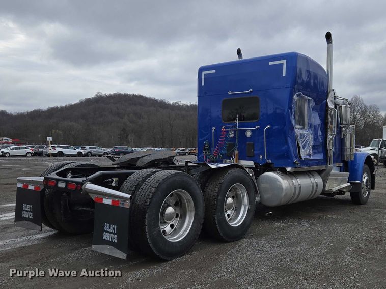 image for item YA2870 2025 Peterbilt 589 semi truck