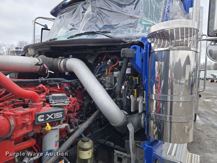 image for item YA2870 2025 Peterbilt 589 semi truck