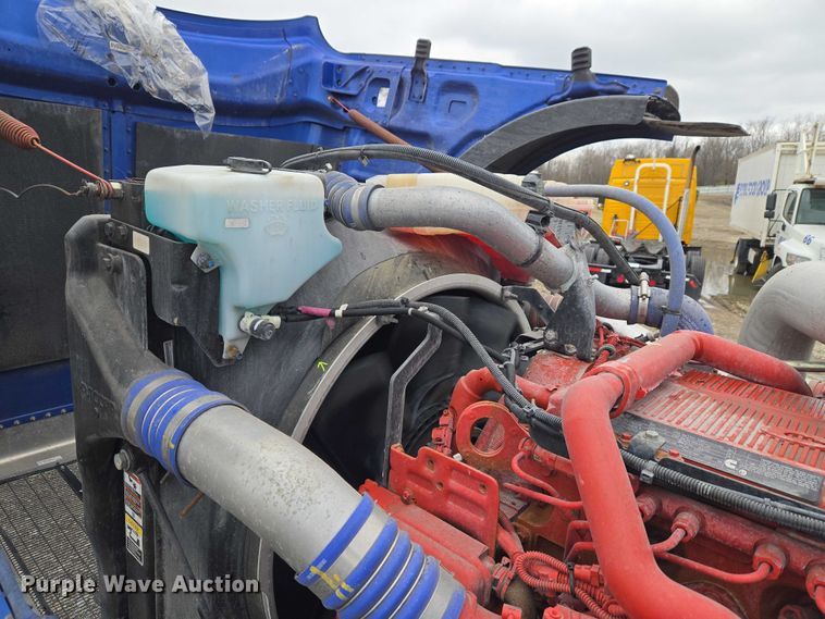 image for item YA2870 2025 Peterbilt 589 semi truck