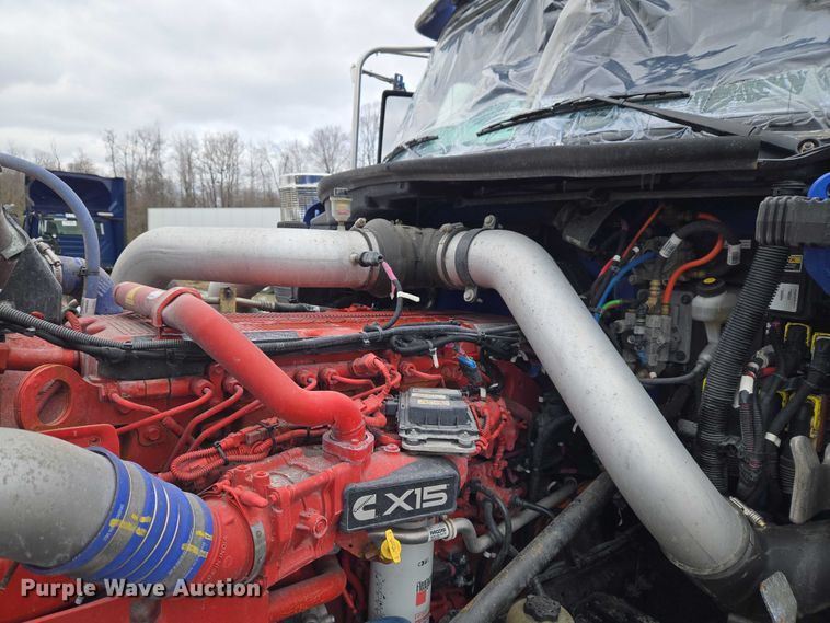 image for item YA2870 2025 Peterbilt 589 semi truck