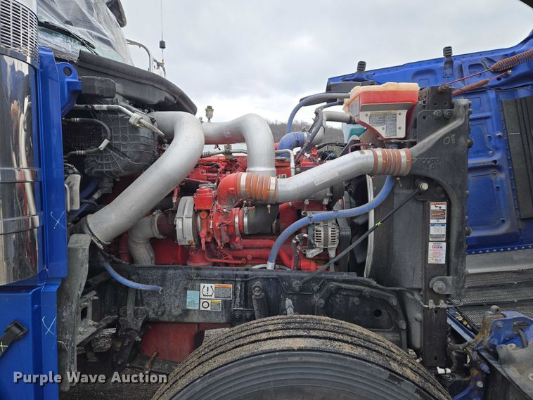 image for item YA2870 2025 Peterbilt 589 semi truck