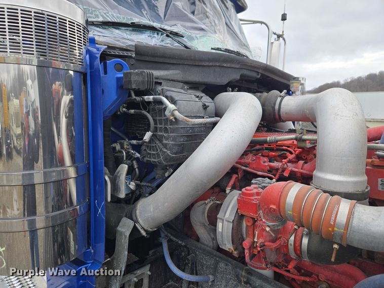 image for item YA2870 2025 Peterbilt 589 semi truck