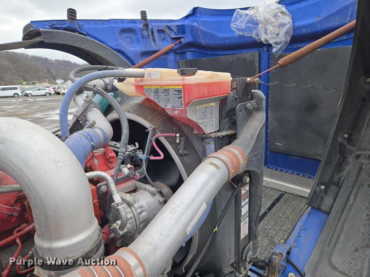 image for item YA2870 2025 Peterbilt 589 semi truck