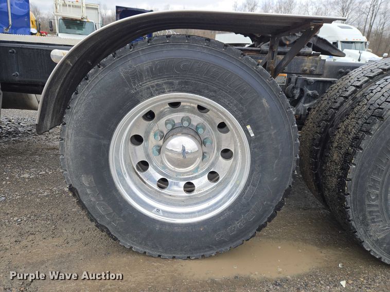 image for item YA2870 2025 Peterbilt 589 semi truck