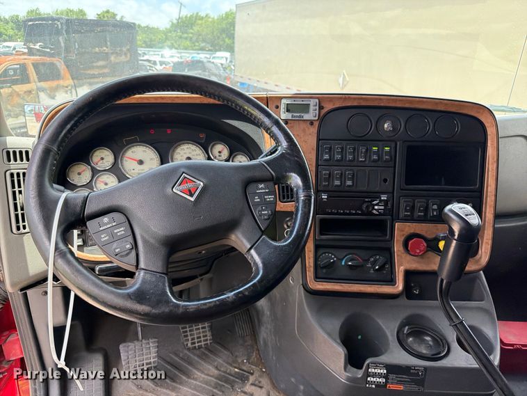 image for item YA2889 2018 International ProStar+ 122 semi truck
