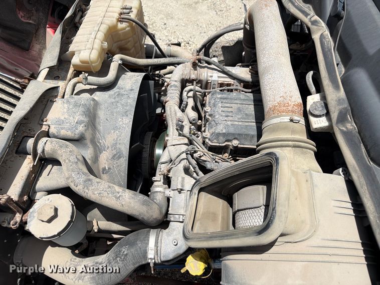 image for item YA2889 2018 International ProStar+ 122 semi truck
