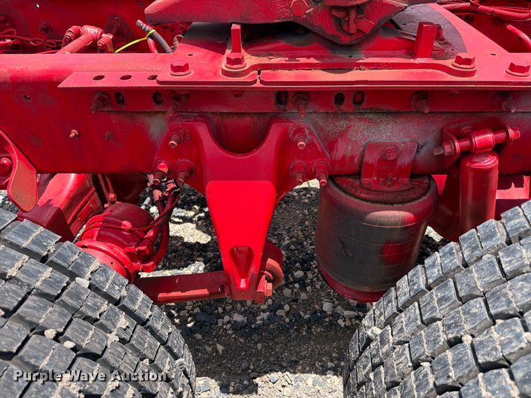 image for item YA2889 2018 International ProStar+ 122 semi truck