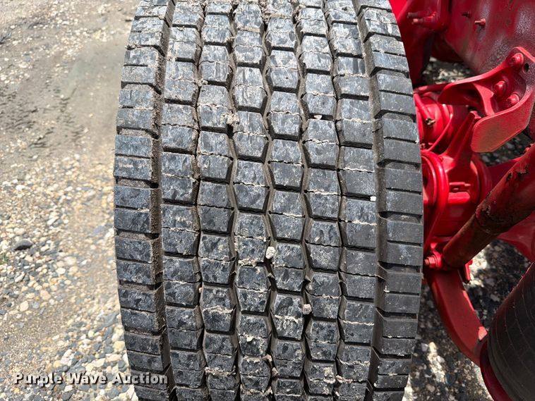 image for item YA2889 2018 International ProStar+ 122 semi truck
