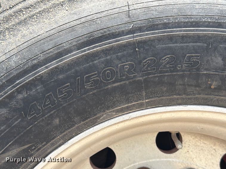 image for item YA2889 2018 International ProStar+ 122 semi truck