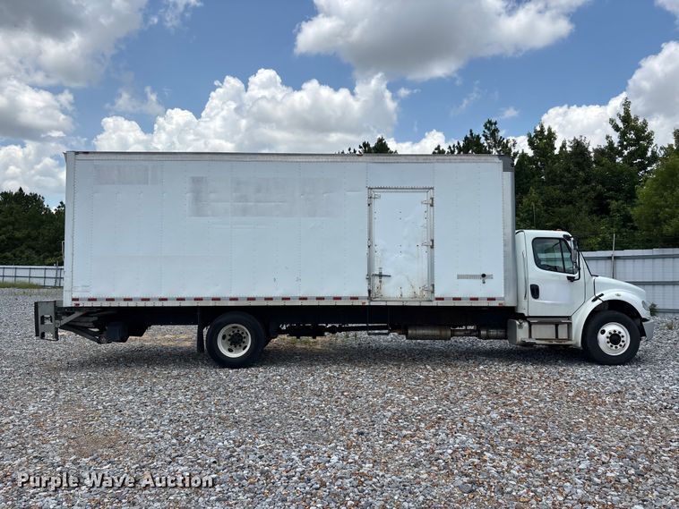 image for item YA2950 2016 Freightliner Business Class M2 box truck