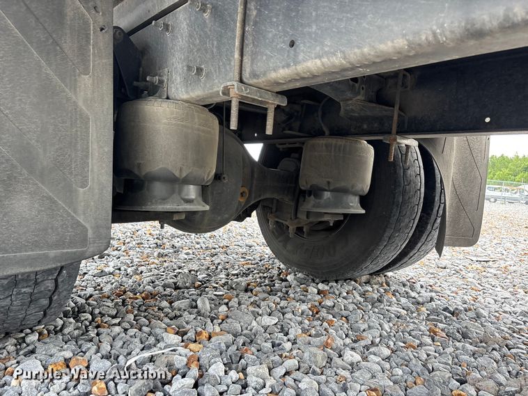 image for item YA2950 2016 Freightliner Business Class M2 box truck