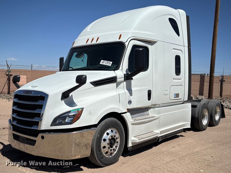 2020 Freightliner Cascadia Other Truck #