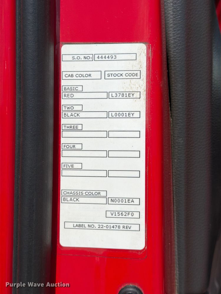image for item YA3258 2017 Peterbilt 579 semi truck