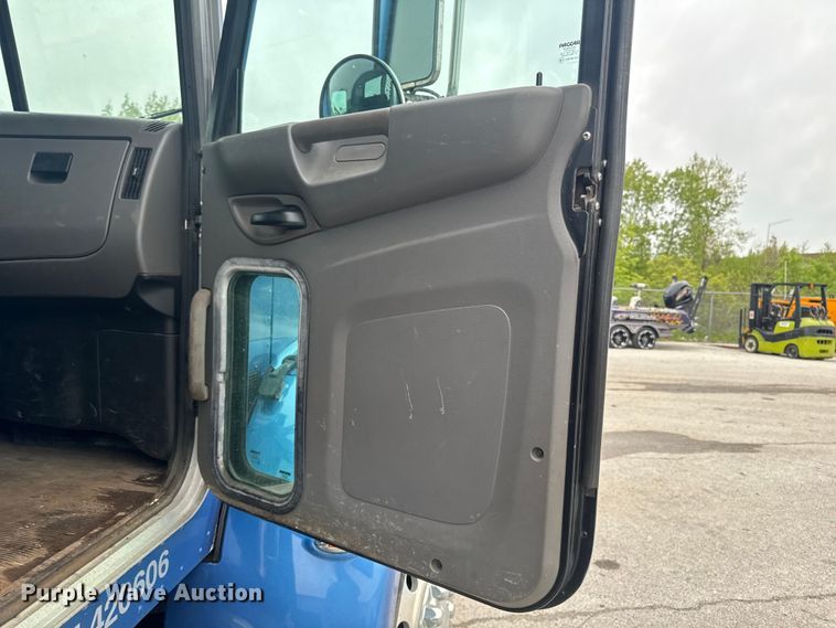 image for item YA3379 2012 Peterbilt 337 flatbed truck