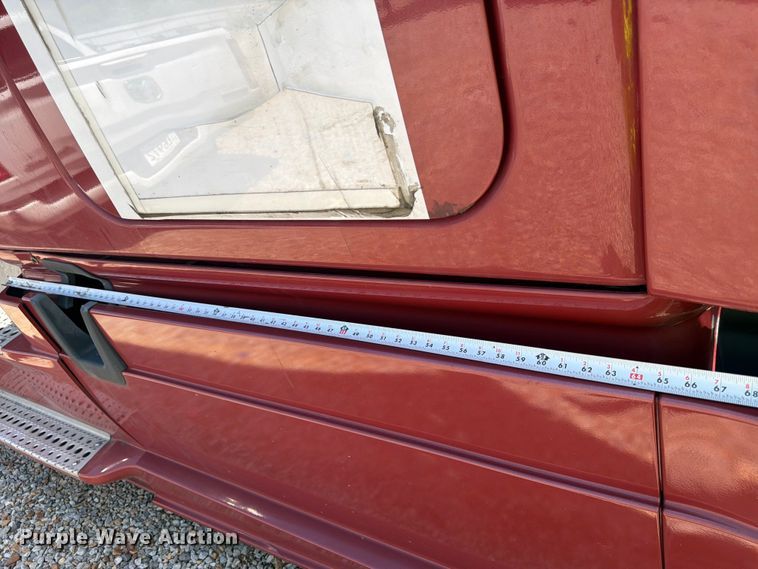 image for item YA3430 2016 Freightliner Cascadia semi truck