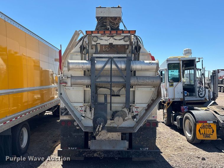 image for item YA3452 2024 Western Star 47X hydrovac truck