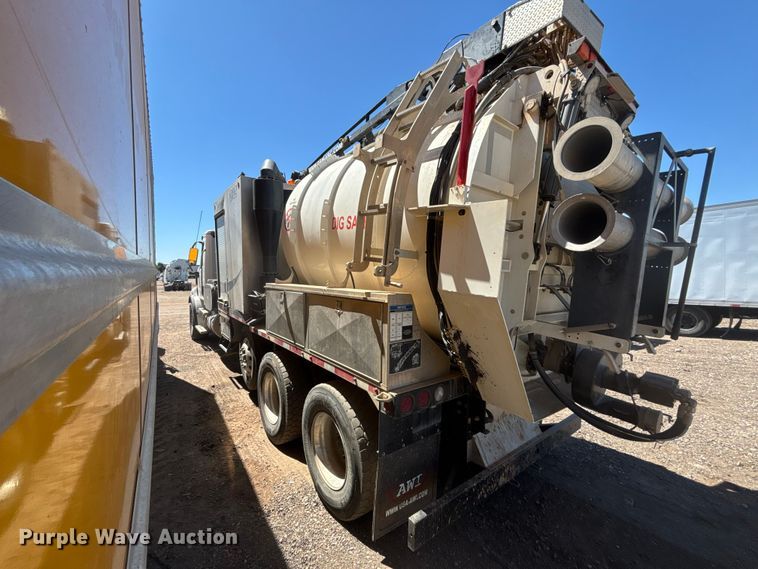 image for item YA3452 2024 Western Star 47X hydrovac truck