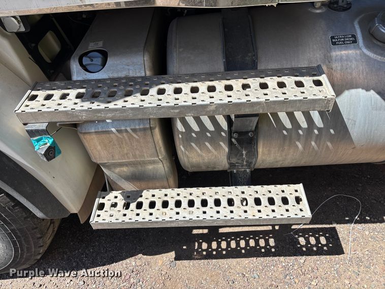 image for item YA3452 2024 Western Star 47X hydrovac truck