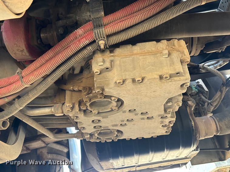 image for item YA3452 2024 Western Star 47X hydrovac truck