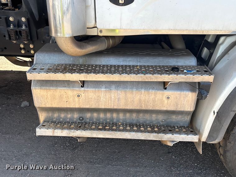 image for item YA3452 2024 Western Star 47X hydrovac truck