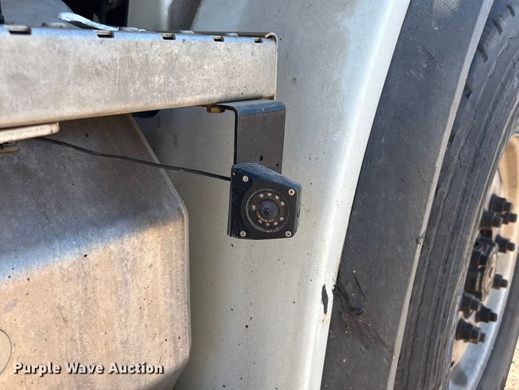 image for item YA3452 2024 Western Star 47X hydrovac truck