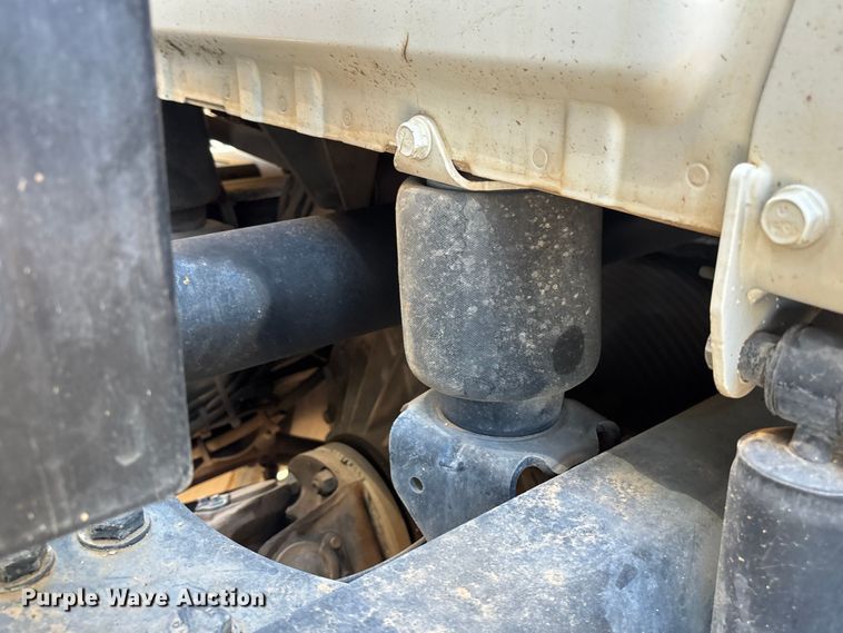 image for item YA3452 2024 Western Star 47X hydrovac truck