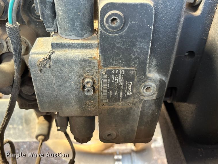 image for item YA3452 2024 Western Star 47X hydrovac truck