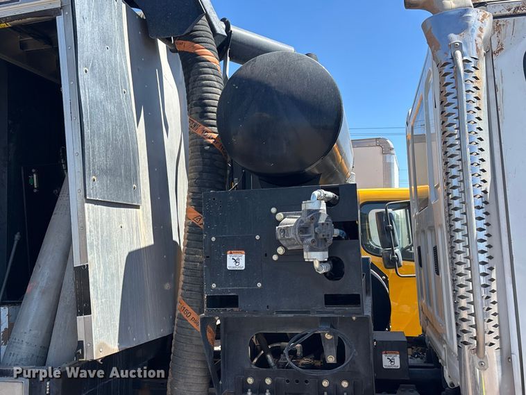 image for item YA3452 2024 Western Star 47X hydrovac truck