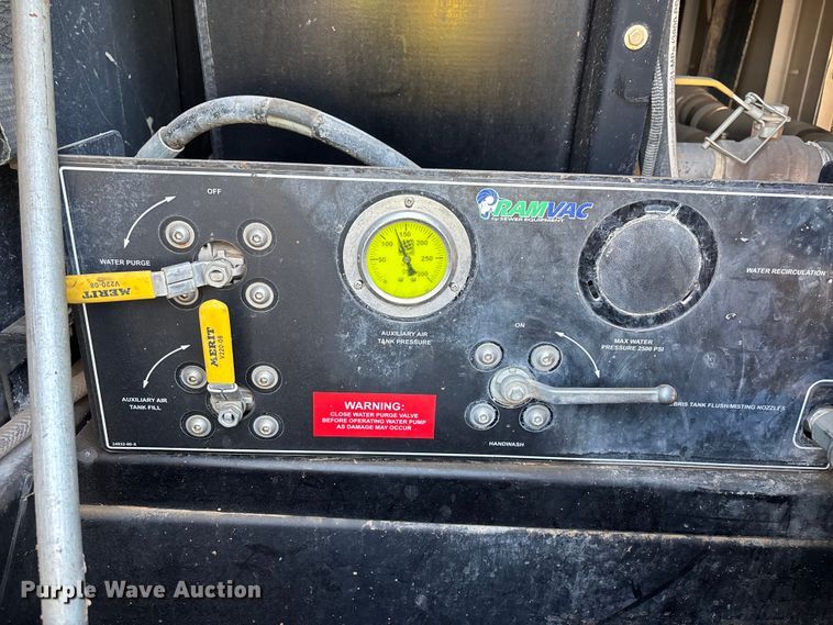 image for item YA3452 2024 Western Star 47X hydrovac truck