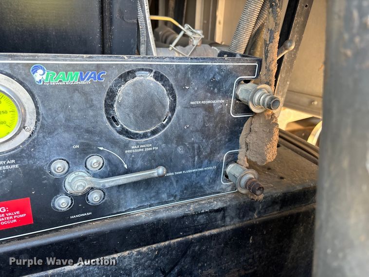 image for item YA3452 2024 Western Star 47X hydrovac truck