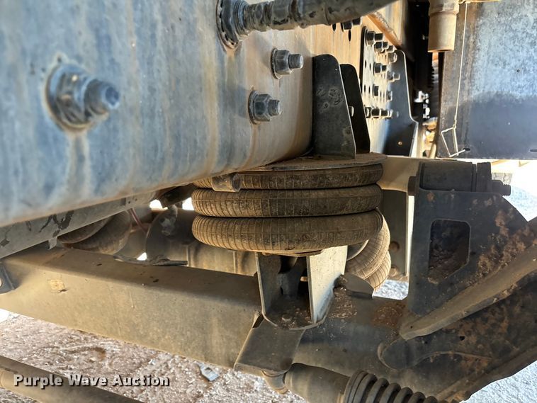 image for item YA3452 2024 Western Star 47X hydrovac truck