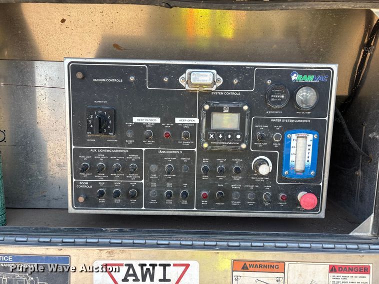 image for item YA3452 2024 Western Star 47X hydrovac truck