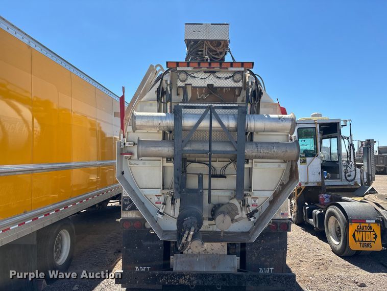 image for item YA3452 2024 Western Star 47X hydrovac truck