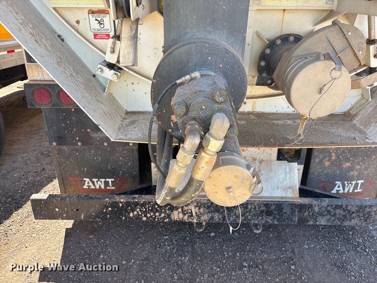 image for item YA3452 2024 Western Star 47X hydrovac truck