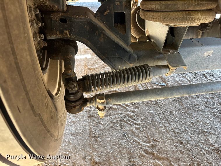 image for item YA3452 2024 Western Star 47X hydrovac truck