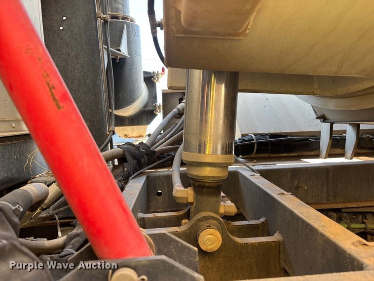 image for item YA3452 2024 Western Star 47X hydrovac truck