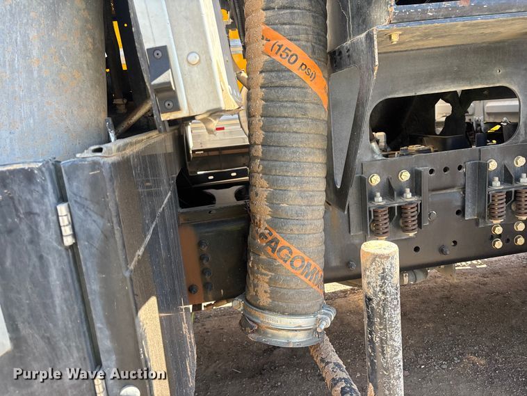 image for item YA3452 2024 Western Star 47X hydrovac truck