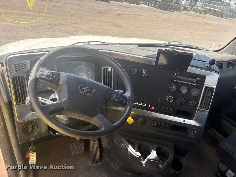 image for item YA3452 2024 Western Star 47X hydrovac truck