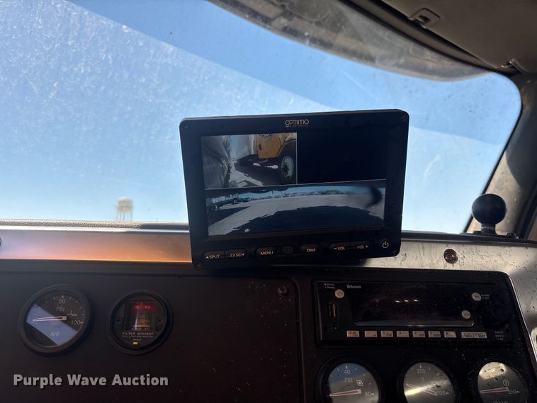 image for item YA3452 2024 Western Star 47X hydrovac truck