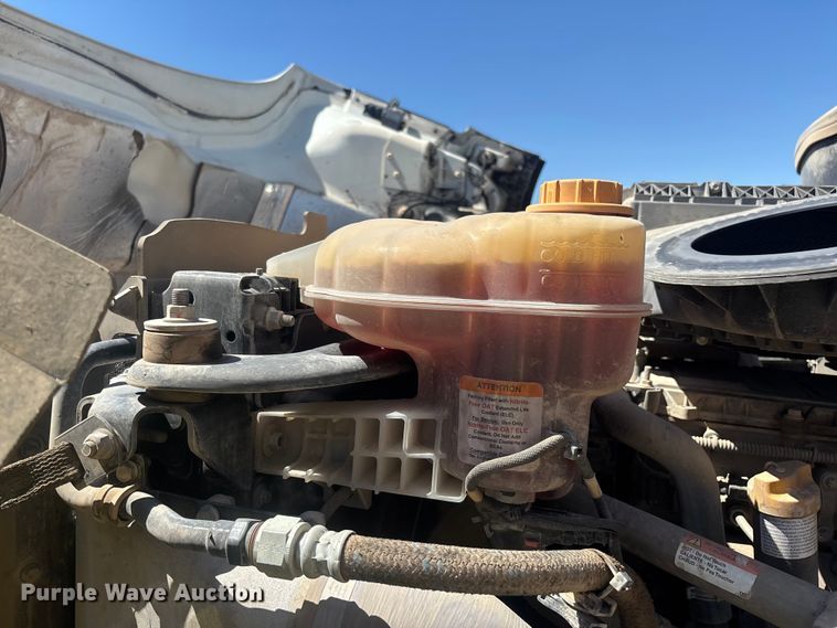 image for item YA3452 2024 Western Star 47X hydrovac truck