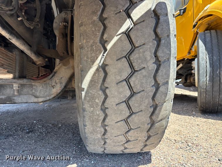 image for item YA3452 2024 Western Star 47X hydrovac truck