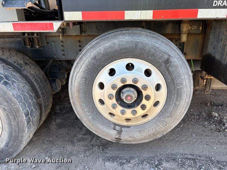 image for item YA3452 2024 Western Star 47X hydrovac truck