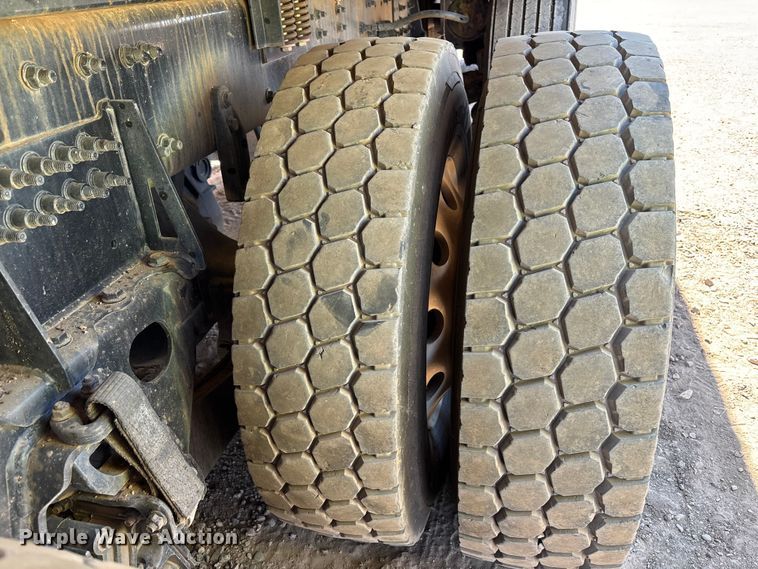 image for item YA3452 2024 Western Star 47X hydrovac truck