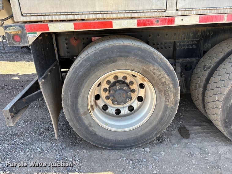 image for item YA3452 2024 Western Star 47X hydrovac truck
