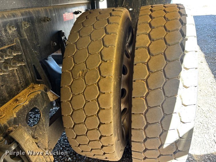 image for item YA3452 2024 Western Star 47X hydrovac truck