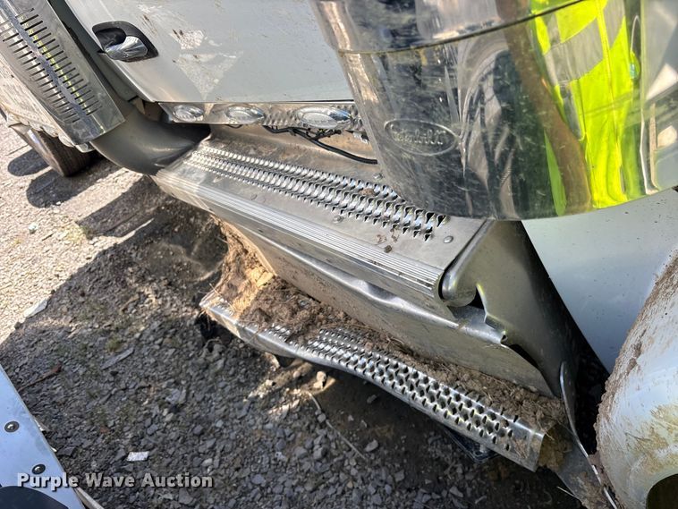 image for item YA3453 2026 Peterbilt 589 semi truck