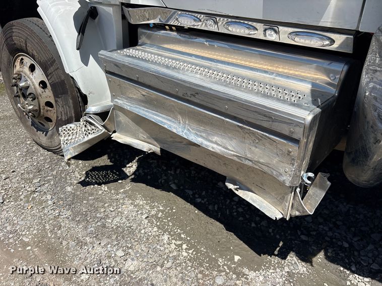 image for item YA3453 2026 Peterbilt 589 semi truck